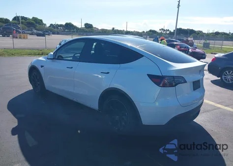 2022 Tesla Model Y Long Range Dual Motor All-Wheel Drive из США, поврежденный, VIN 7SAYGDEE2NF385647